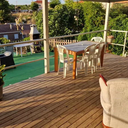 Casita con piscina cerca de Chinchón, Aranjuez y Parque Warner-3